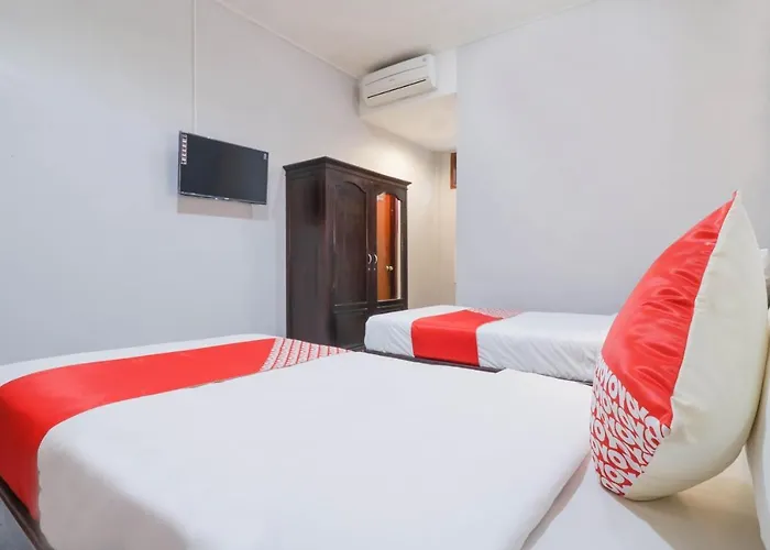 Oyo 2411 Taman Mekar 2